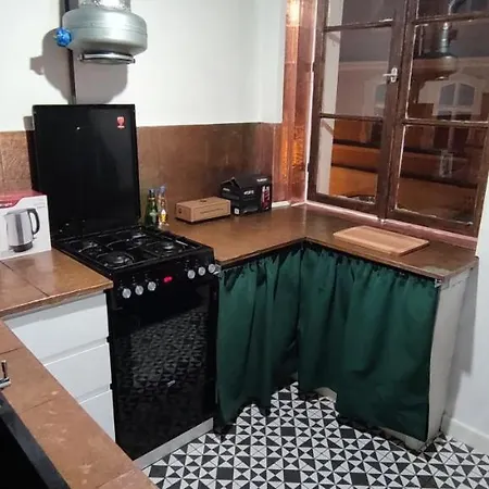 Private Wroniecka 6 - Parking Poznań