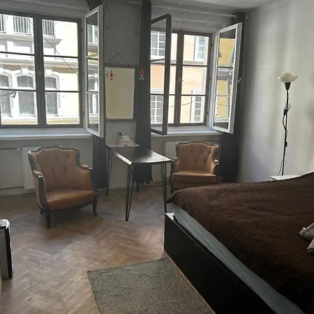 Private Wroniecka 6 - Parking Apartament Poznań